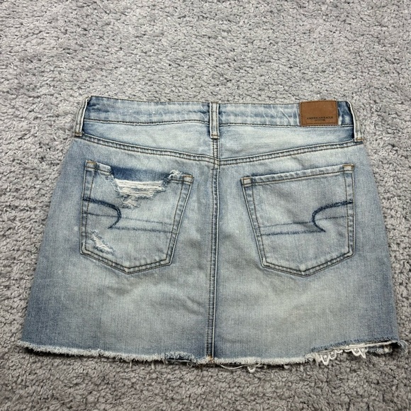 American Eagle Skirt Womens 6 Denim Light Wash Lace Distressed Raw Hem Classic - Picture 4 of 4